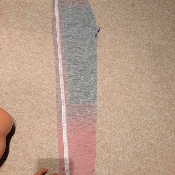 New Fitness Compression Leggings. - Picture 10 of 13